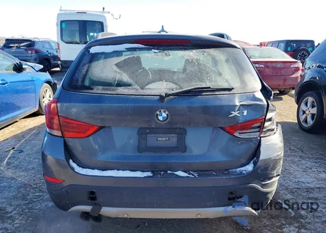 2015 BMW X1 xDrive28I z USA, uszkodzony, nr VIN WBAVL1C54FVY26093